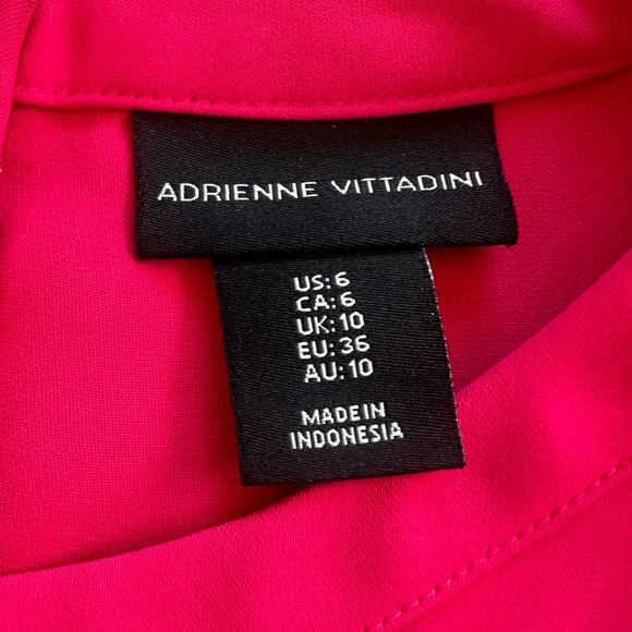 3/$15 Beautiful silky dress Adrianne Vittandi US 6 - Picture 2 of 9